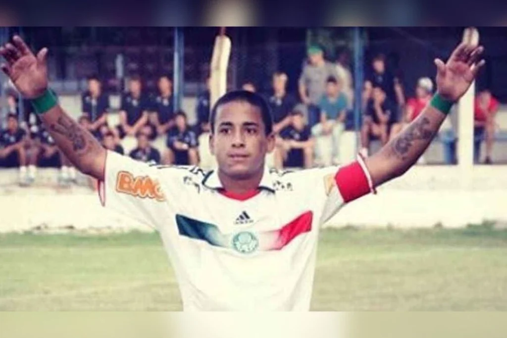 MPSP apura corrupção e negociação de armas por ex-jogador do Palmeiras