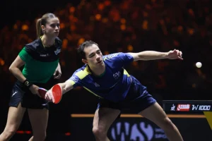Calderano e Takahashi derrotam espanhóis no WTT de Hong Kong