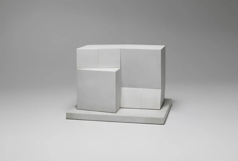 É quarta-feira! Mostra com arte escultural de Sergio Camargo faz de Brasília o mais importante polo de arte no Brasil