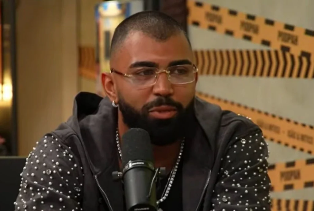 Gabigol esbarra em polêmica que foi resolvida com Tite, confirmando permanência no Cruzeiro Gabigol esbarra em polêmica que foi resolvida com Tite, confirmando permanência no Cruzeiro