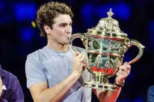 João Fonseca x Carlos Alcaraz: saiba onde assistir ao duelo em Miami