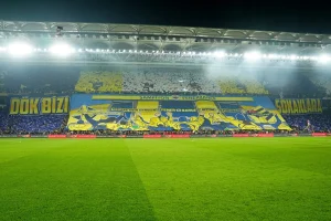 Justiça turca ordena prisão de jogadores de Galatasaray e Fenerbahçe