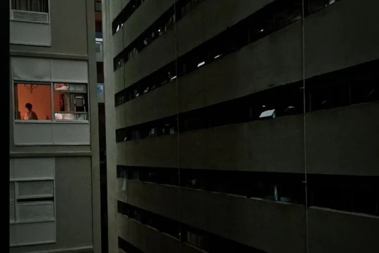 Mais de 145 mil imóveis estão sem luz em SP. 82 mil só na capital