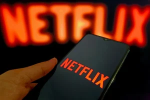 “Nada muda”, diz Netflix aos assinantes após compra da Warner