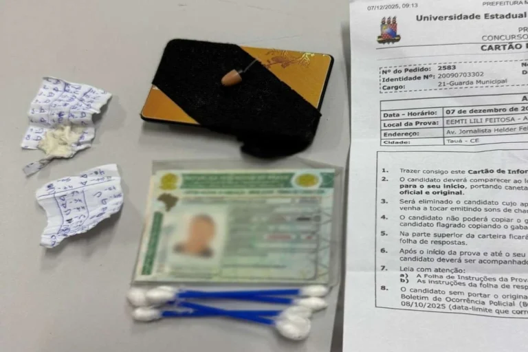 Ponto eletrônico e celular: polícia prende seis por fraude em concurso