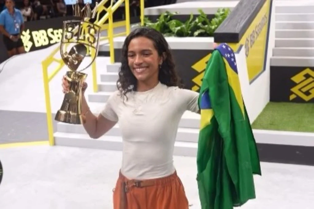 Rayssa Leal conquista o tetracampeonato do SLS Super Crown