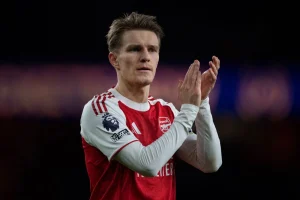 Assista hoje Arsenal x Aston Villa ao vivo na Premier League