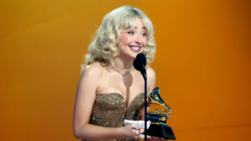 Assista agora ao Grammy 2026, o maior evento musical do ano, com artistas incríveis hoje em Los Angeles