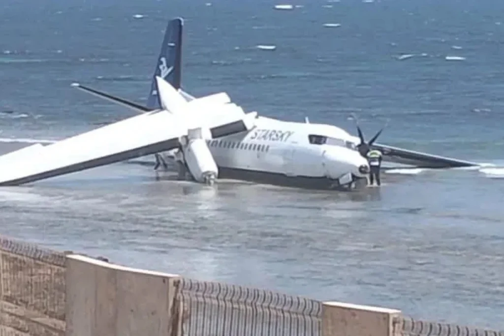 Pouso forçado na Somália 55 passageiros evacuados com vida hoje